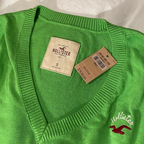 Hollister light weight pull over sweater - Picture 3 of 3